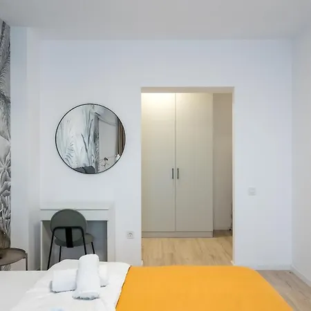 G&g Comfort 2136 Apartman Bukarest